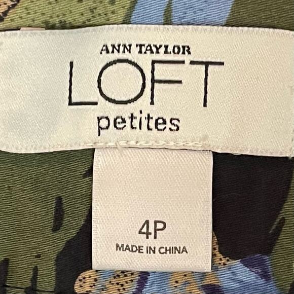 LOFT Navy Blue Green Gold Floral Pleated Boho Chic Full Skirt NWOT Size 4P - Picture 7 of 10